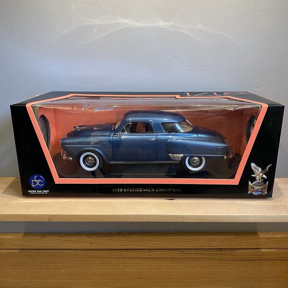 1950 Studebaker Champion Dark Blue Die Cast Model Car Road Signature 1:18